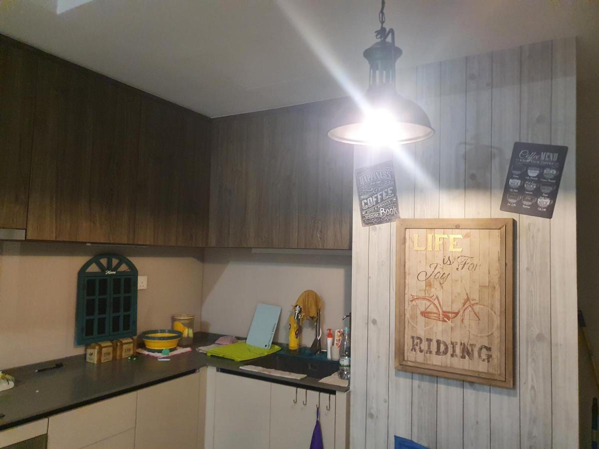 Studio Near Klcc And Lrt With Superb View Kuala Lumpur Exteriör bild